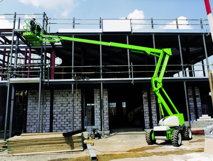 Niftylift introduces the HR15 4x4