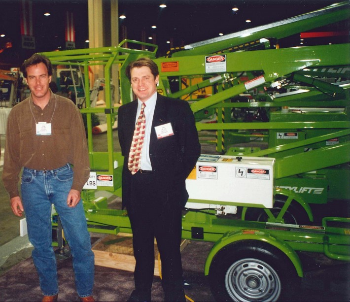 Niftylift's first US Customer (left) stands with John Keely